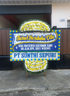 Papan Bunga Duka di Muncung
